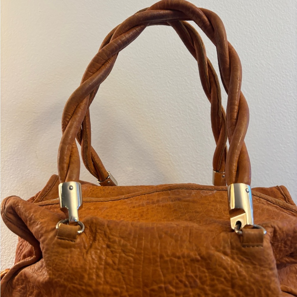 Tre Vero Leather Shoulder Bag - image 7